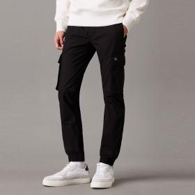 Pantalone Calvin Klein Jeans Cargo Ripstop Skinny da uomo rif. J30J326438