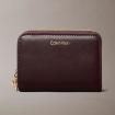 Portafoglio Calvin Klein con zip medio in pelle da donna rif. LV04F1075G