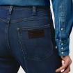 Pantaloni Jeans Wrangler In Denim da uomo rif. 112372421
