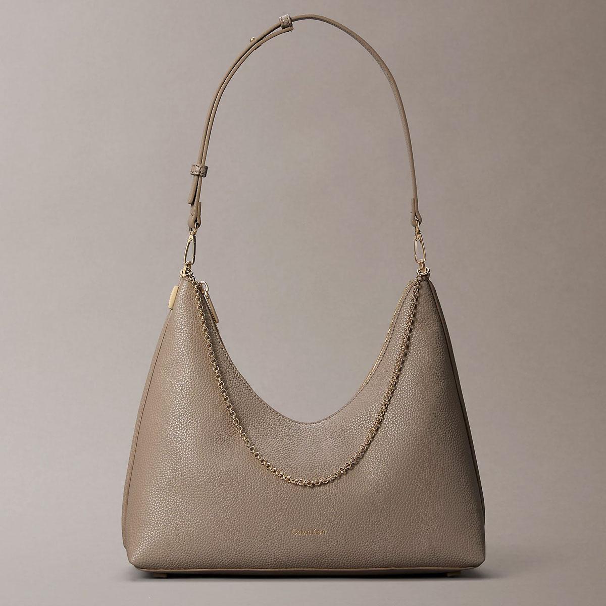 Borsa Calvin Klein hobo con catena martellata a ciottoli da donna rif. LV04F3495G