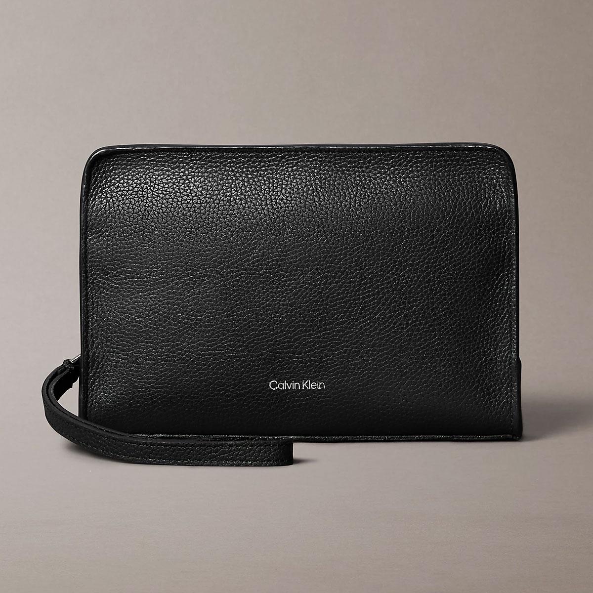 Pochette Calvin Klein con logo goffrato laminato unisex rif. LV04D1153G
