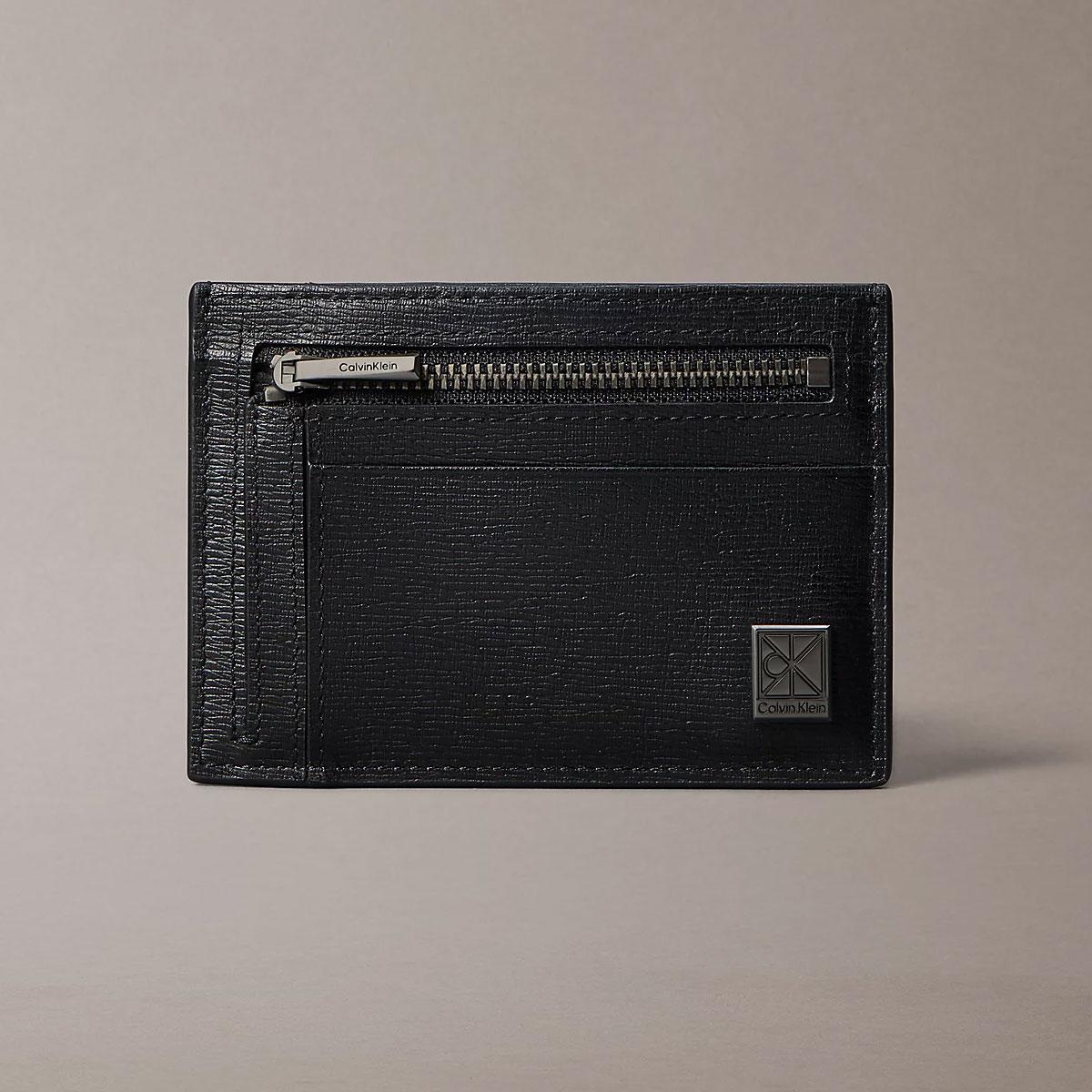 Portacarte Portafoglio Calvin Klein testurizzato con emblem logo da uomo rif. LV04D1168G