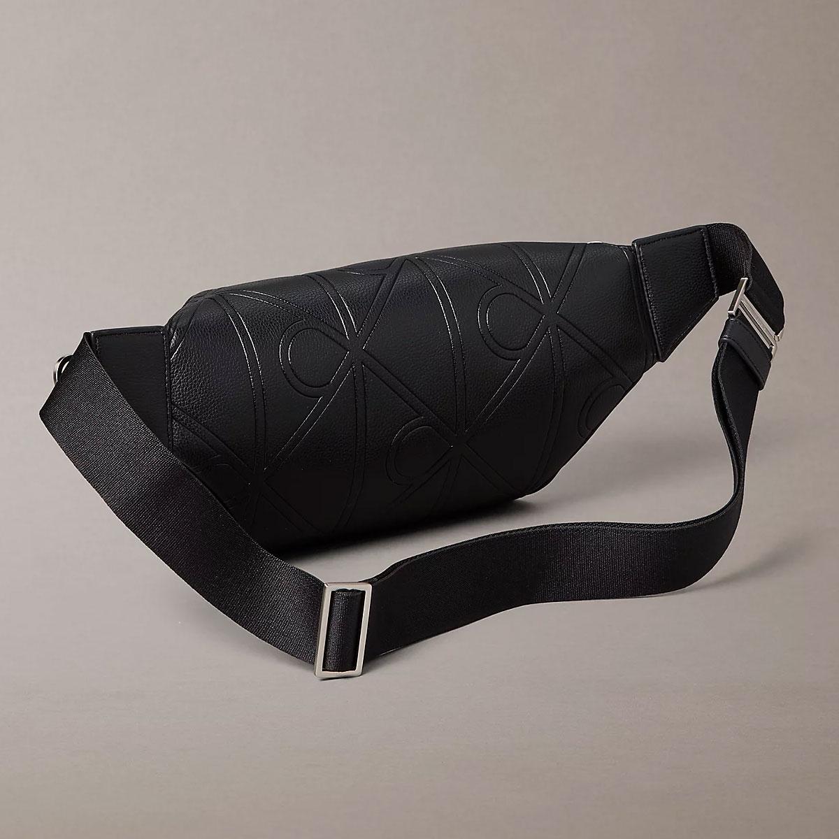 Marsupio Calvin Klein con monogramma stampato all over unisex rif. LV04D3332G