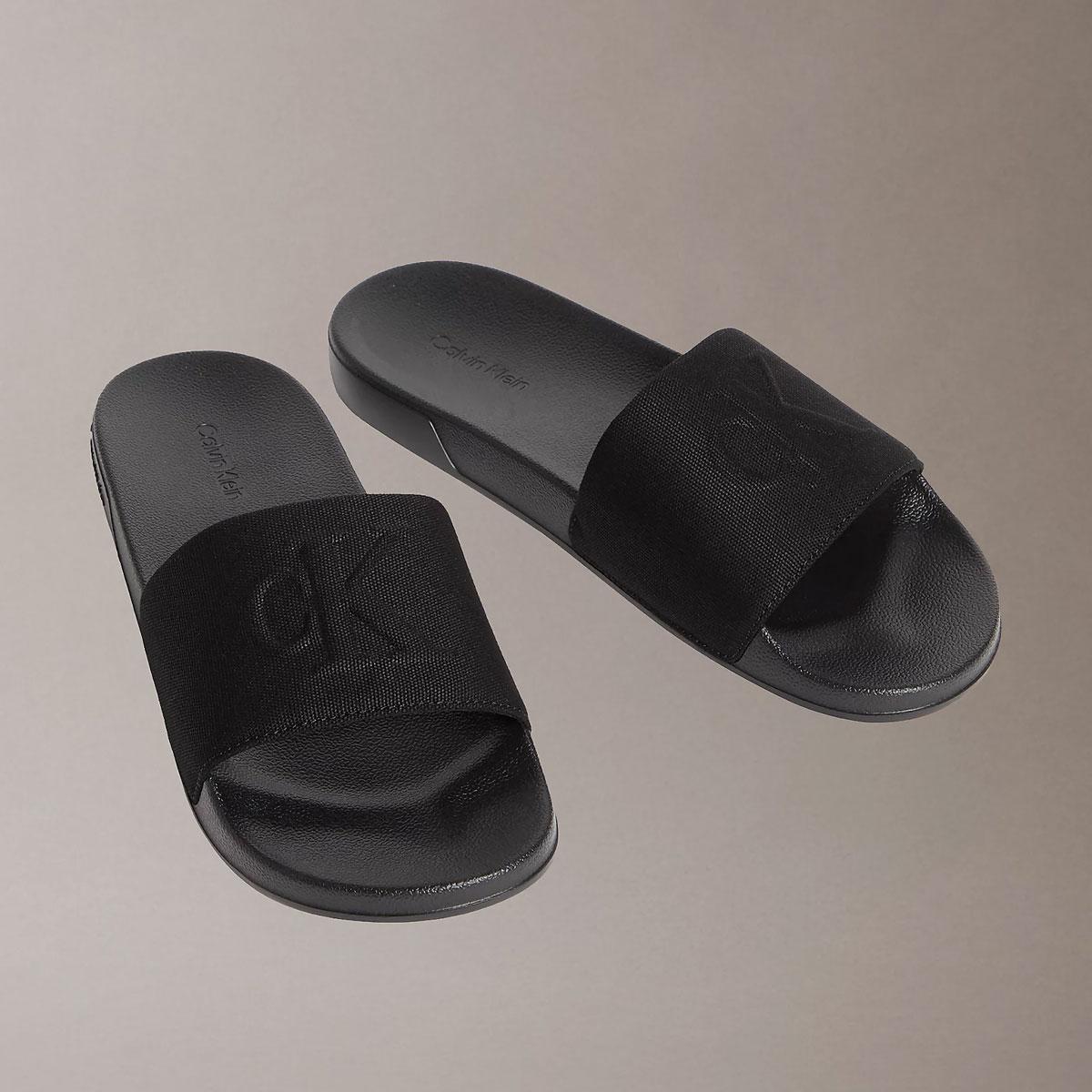 Ciabatte Calvin Klein con logo in tela da uomo rif. HM0HM02109