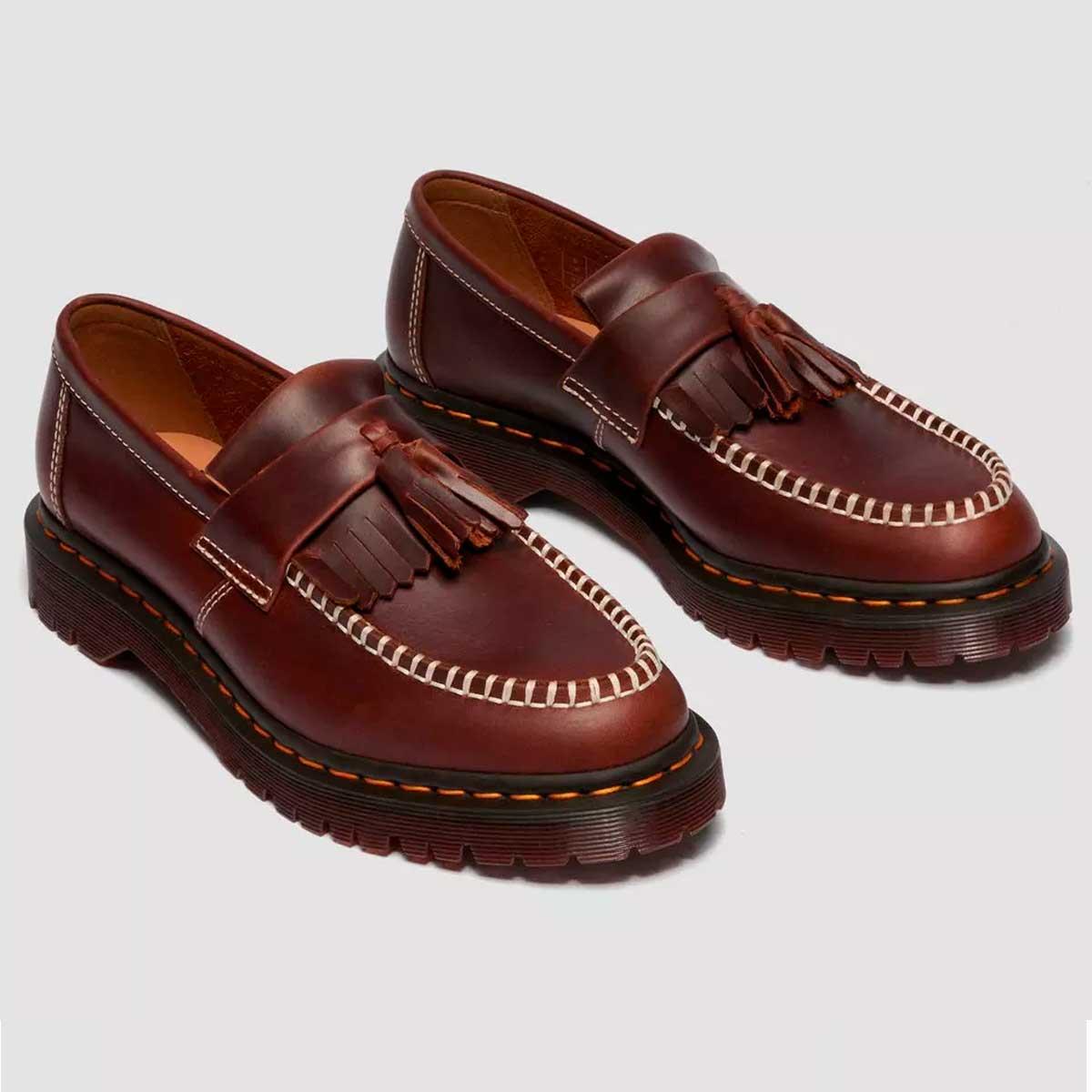Scarpe Mocassini Dr. Martens Adrian Tassel in pelle Orleans da Uomo rif. 42849200