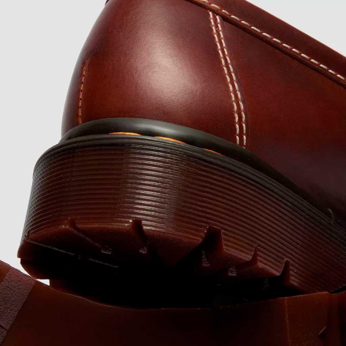 Scarpe Mocassini Dr. Martens Adrian Tassel in pelle Orleans da Uomo rif. 42849200