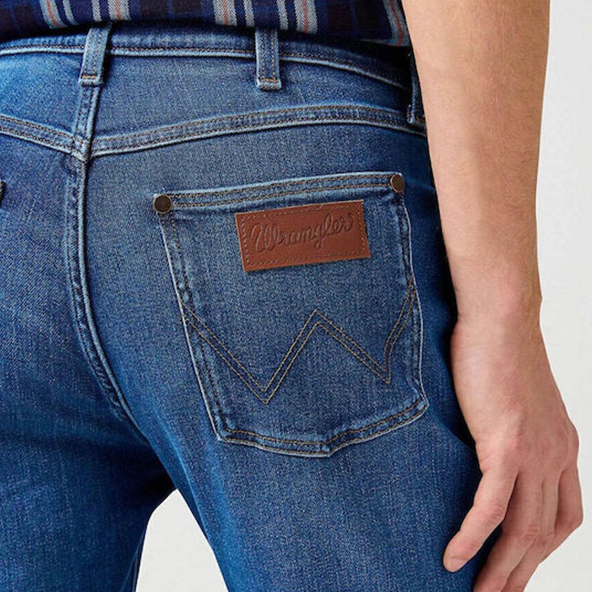 Pantaloni Jeans Wrangler In Denim da uomo rif. 112378853