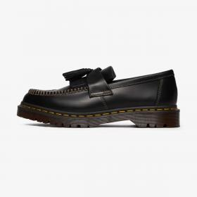 Scarpe Mocassini Dr. Martens Adrian Tassel in pelle Orleans da Uomo rif. 42849001