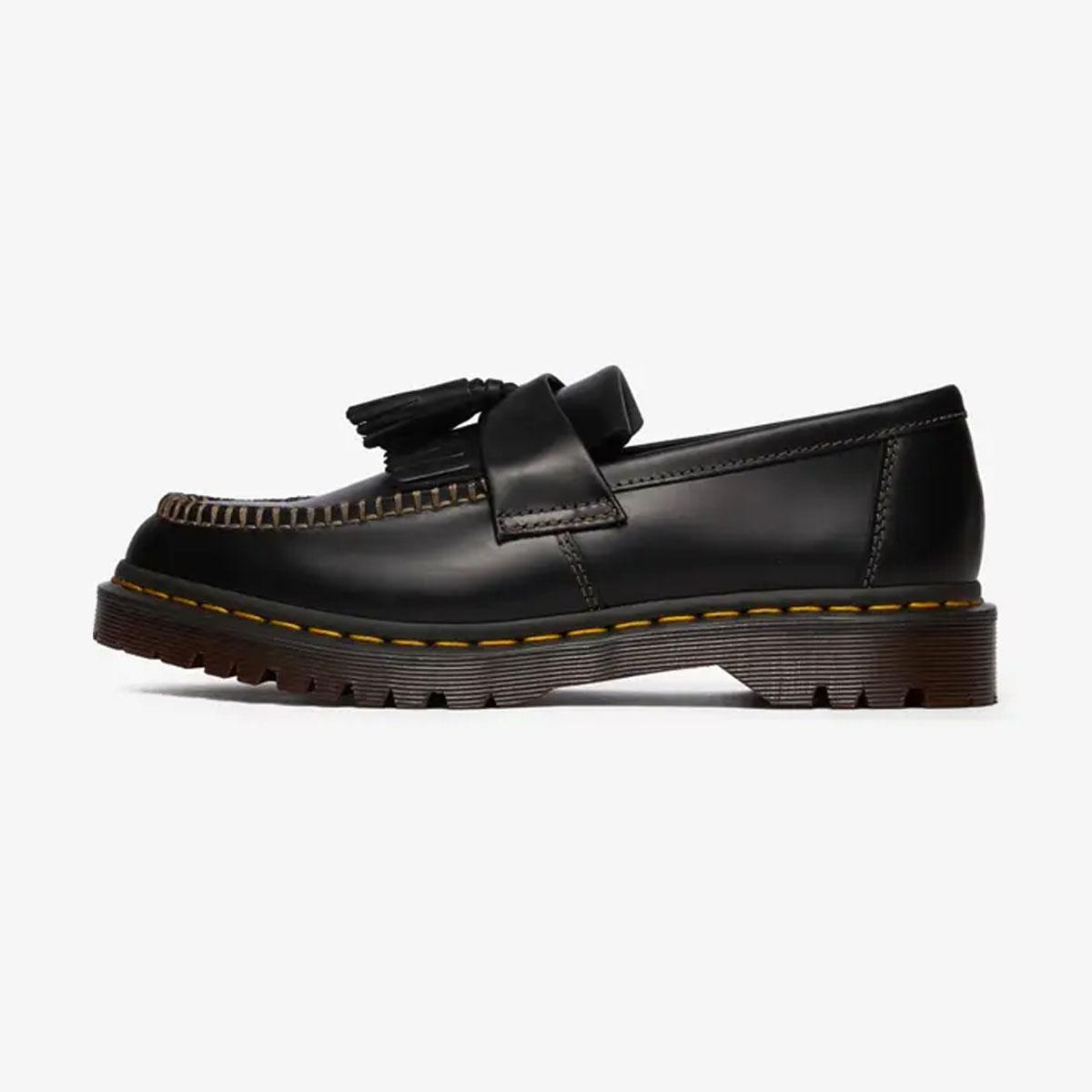 Scarpe Mocassini Dr. Martens Adrian Tassel in pelle Orleans da Uomo rif. 42849001