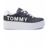 Scarpe Sneakers Tommy Jeans con suola alta Icon in pelle da donna rif. EN0EN00597