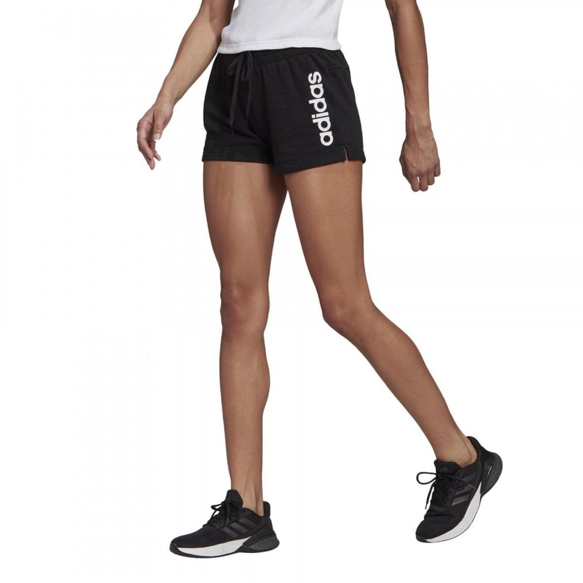 Shorts pantaloncini Adidas Essentials slim logo corti da donna rif. GM5524